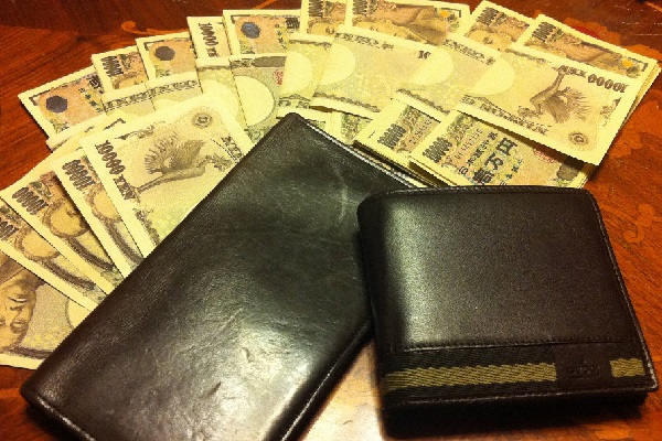 財布に注意を向けるだけで、グングン金運を招き寄せる７つの習慣